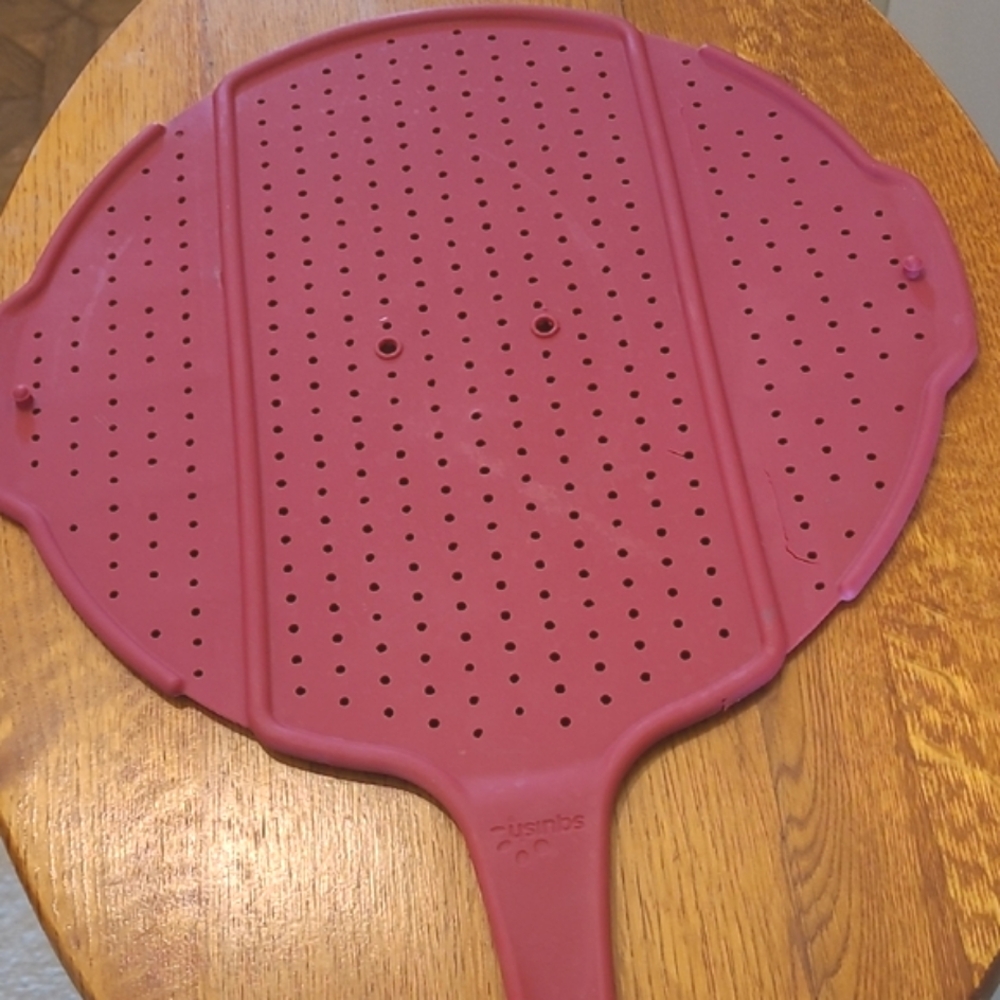 Squish Red Silicone Splatter Guard
